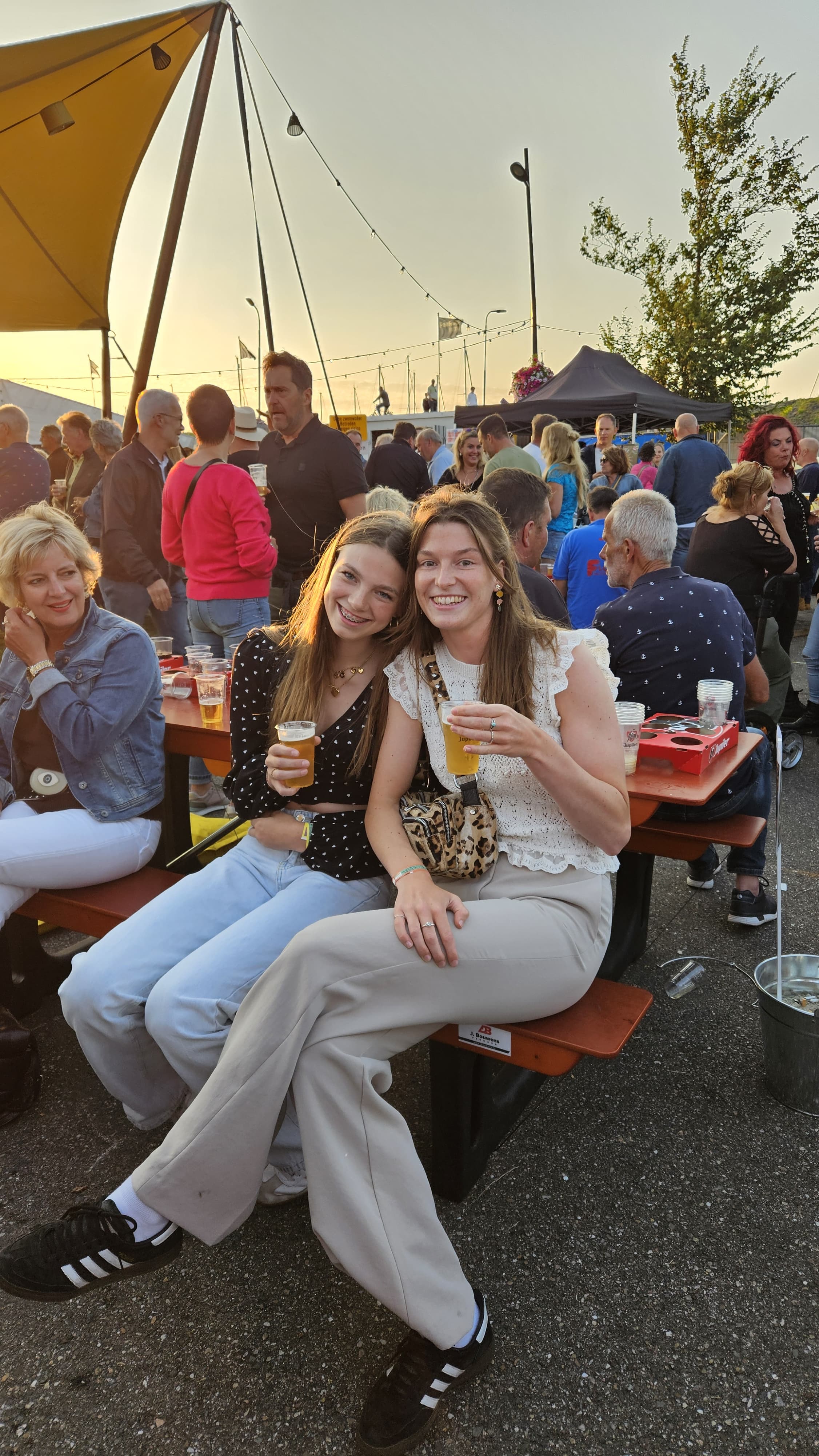 FoldTable event smile